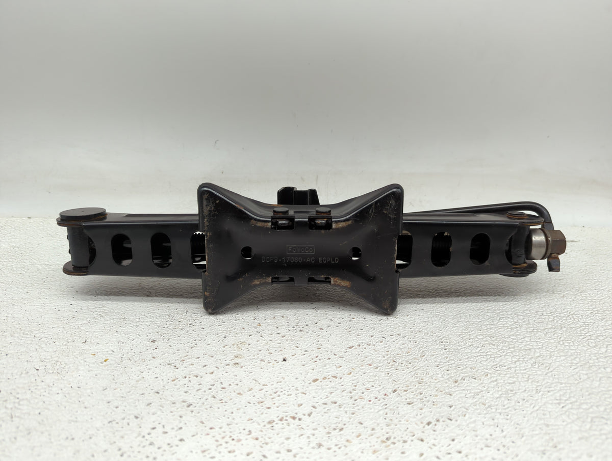 Ford Focus Spare Scissor Car Jack 853047 - Oemusedautoparts1.com