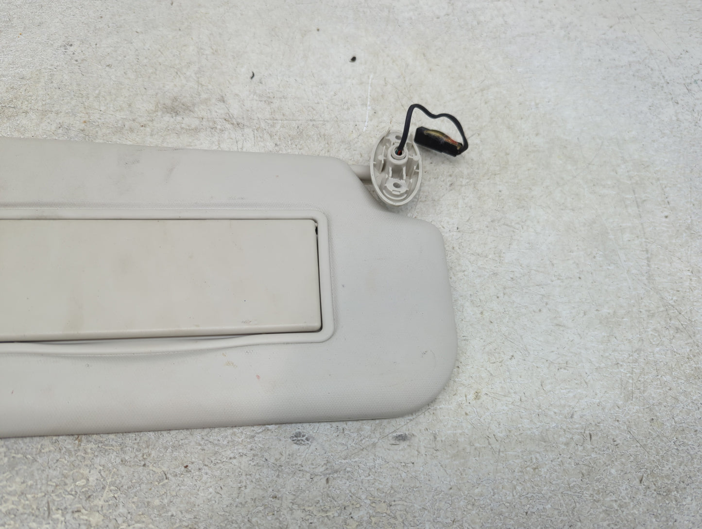 2012-2013 Ford Focus Sun Visor Shade Replacement Passenger Right Mirror Fits Fits 2012 2013 OEM Used Auto Parts - Oemusedaut