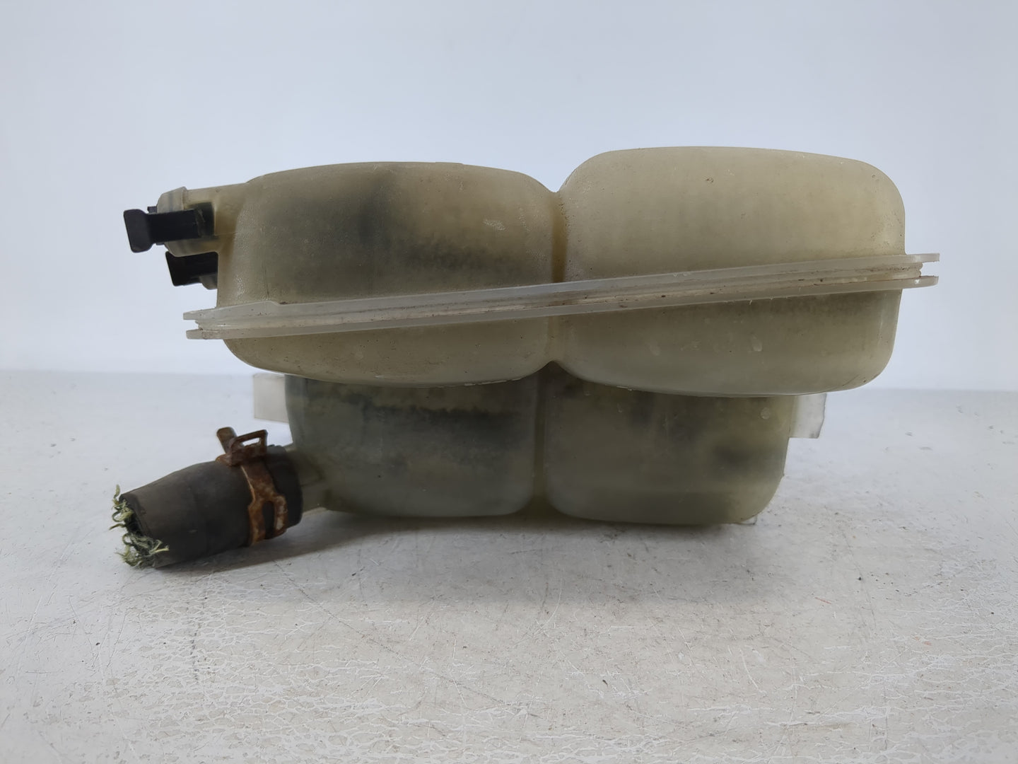 2012-2018 Ford Focus Radiator Coolant Overflow Expansion Tank Bottle - Oemusedautoparts1.com