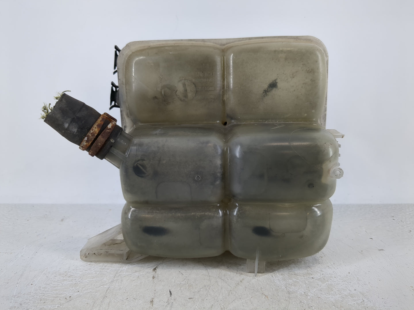 2012-2018 Ford Focus Radiator Coolant Overflow Expansion Tank Bottle 863275 - Oemusedautoparts1.com