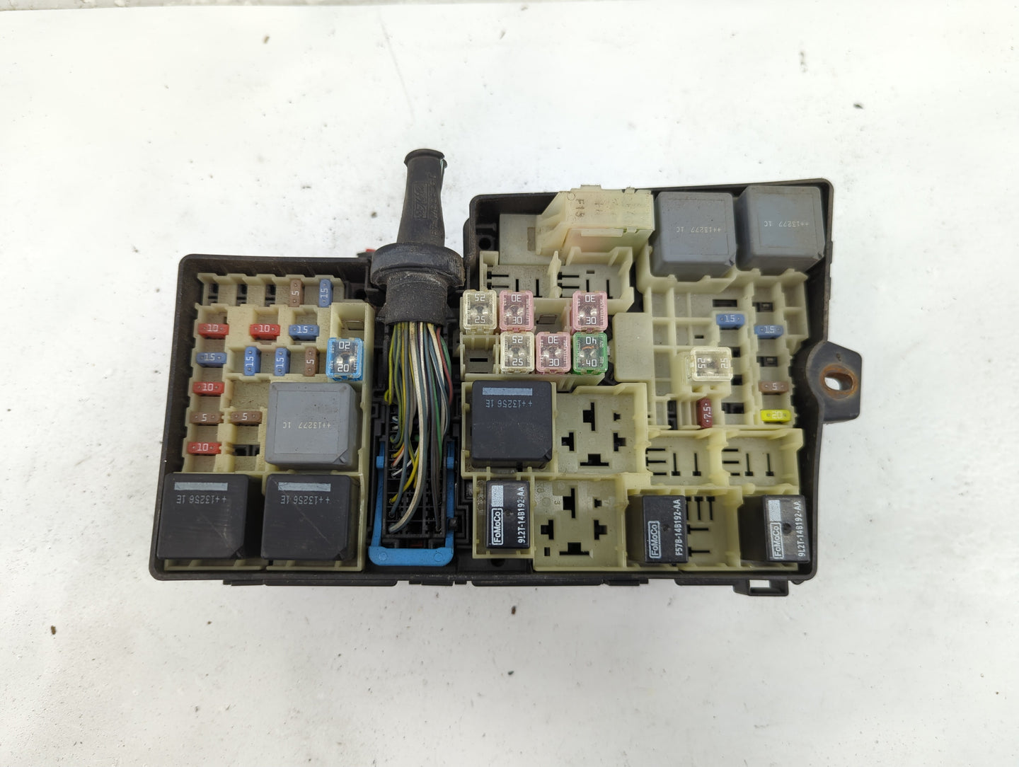 2012-2014 Ford Focus Fusebox Fuse Box Panel Relay Module Fits Fits 2012 2013 2014 OEM Used Auto Parts - Oemusedautoparts1.co