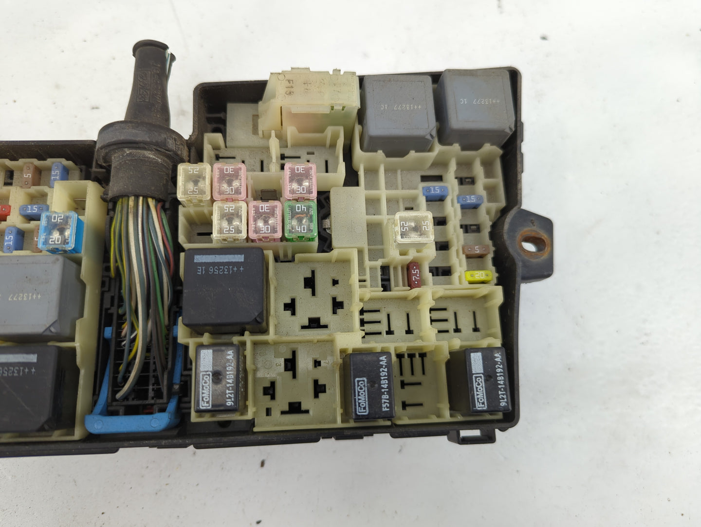 2012-2014 Ford Focus Fusebox Fuse Box Panel Relay Module Fits Fits 2012 2013 2014 OEM Used Auto Parts - Oemusedautoparts1.co