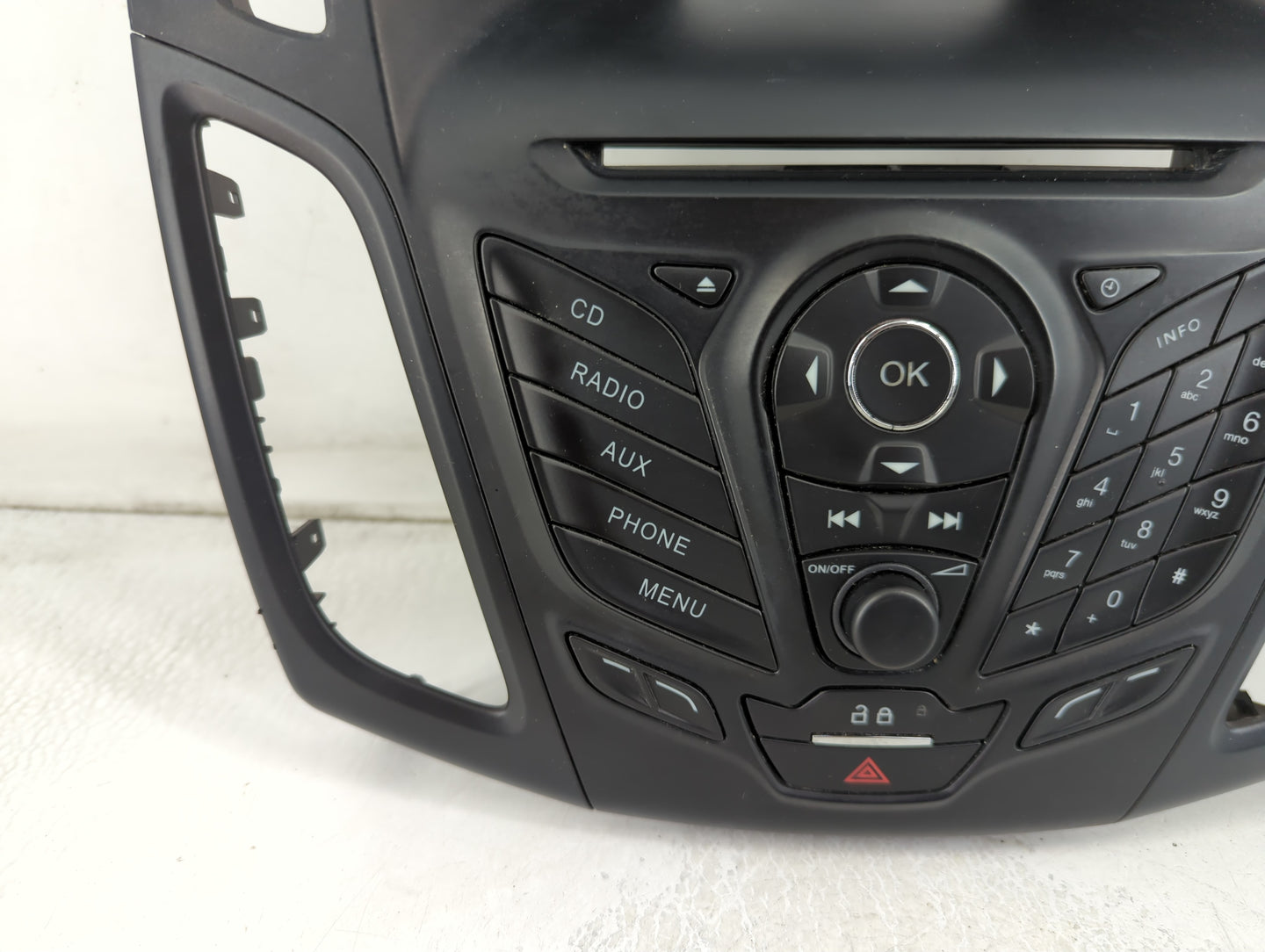 2012-2013 Ford Focus Radio AM FM Cd Player Receiver Replacement P/N:CM51-18835-JAW Fits OEM Used Auto Parts - Oemusedautopar