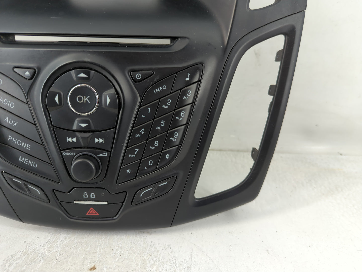 2012-2013 Ford Focus Radio AM FM Cd Player Receiver Replacement P/N:CM51-18835-JAW Fits OEM Used Auto Parts - Oemusedautopar