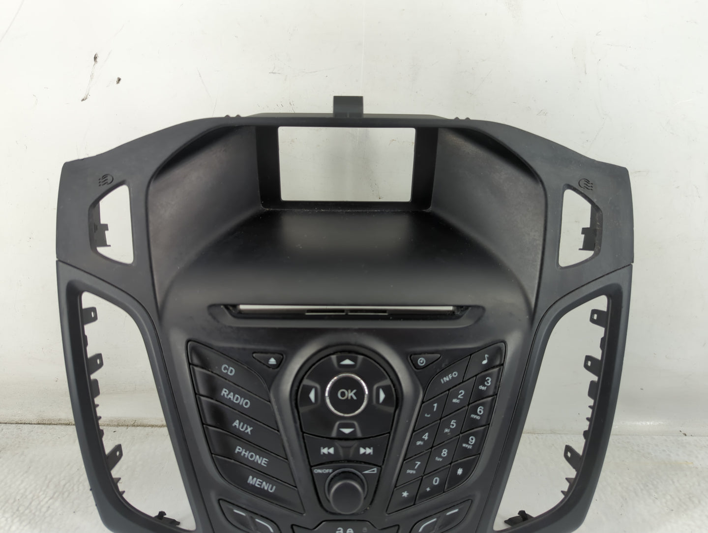 2012-2013 Ford Focus Radio AM FM Cd Player Receiver Replacement P/N:CM51-18835-JAW Fits OEM Used Auto Parts - Oemusedautopar