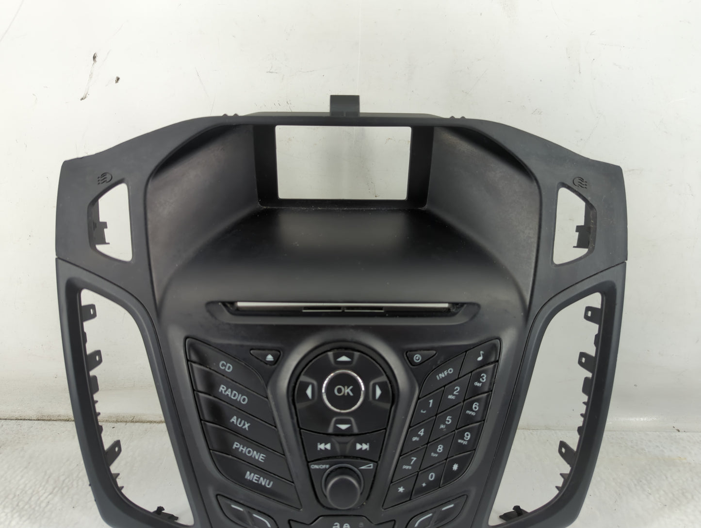 2012-2013 Ford Focus Radio AM FM Cd Player Receiver Replacement P/N:CM51-18835-JAW Fits OEM Used Auto Parts - Oemusedautopar