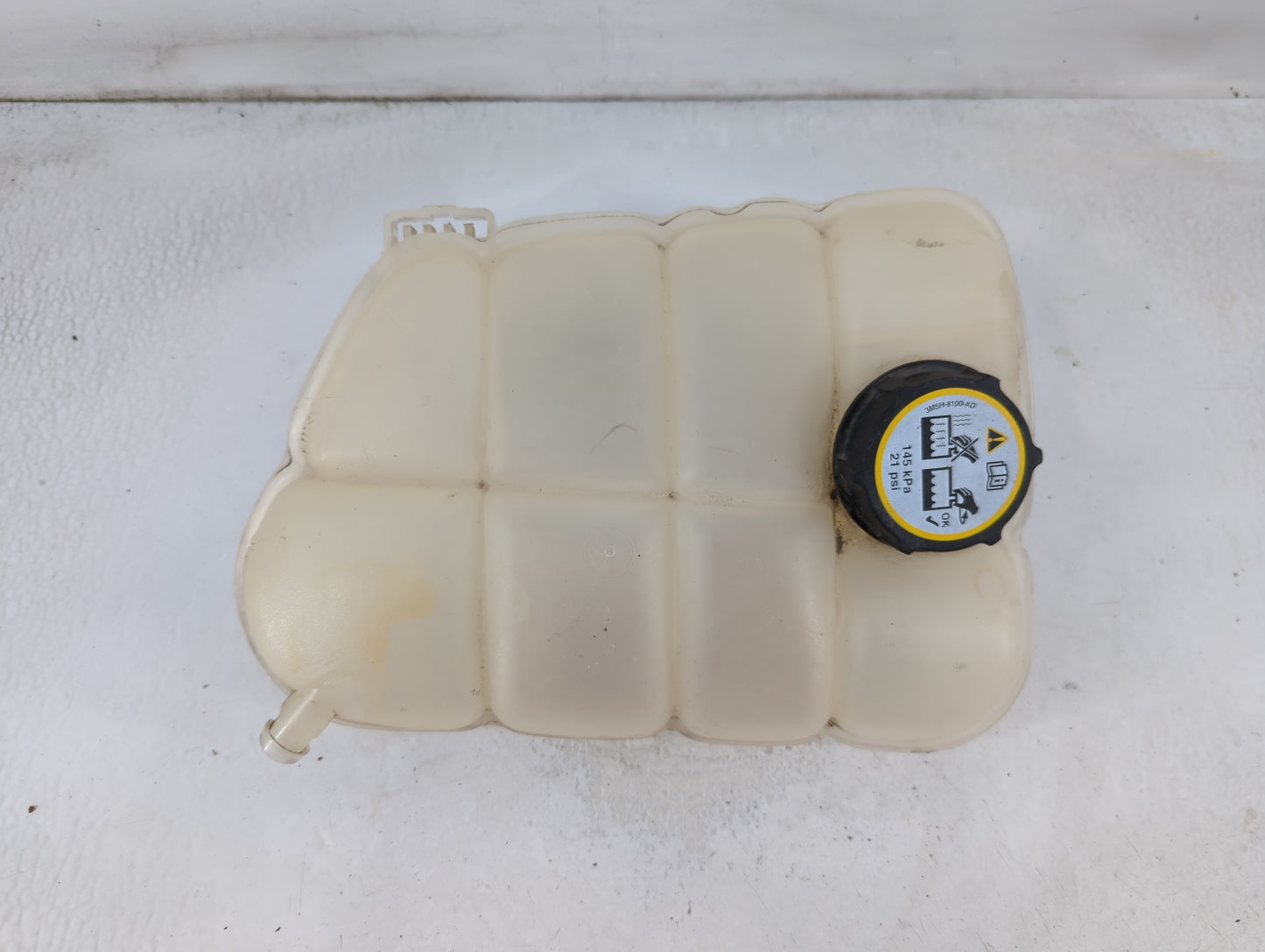 2013-2018 Ford Focus Radiator Coolant Overflow Expansion Tank Bottle - Oemusedautoparts1.com