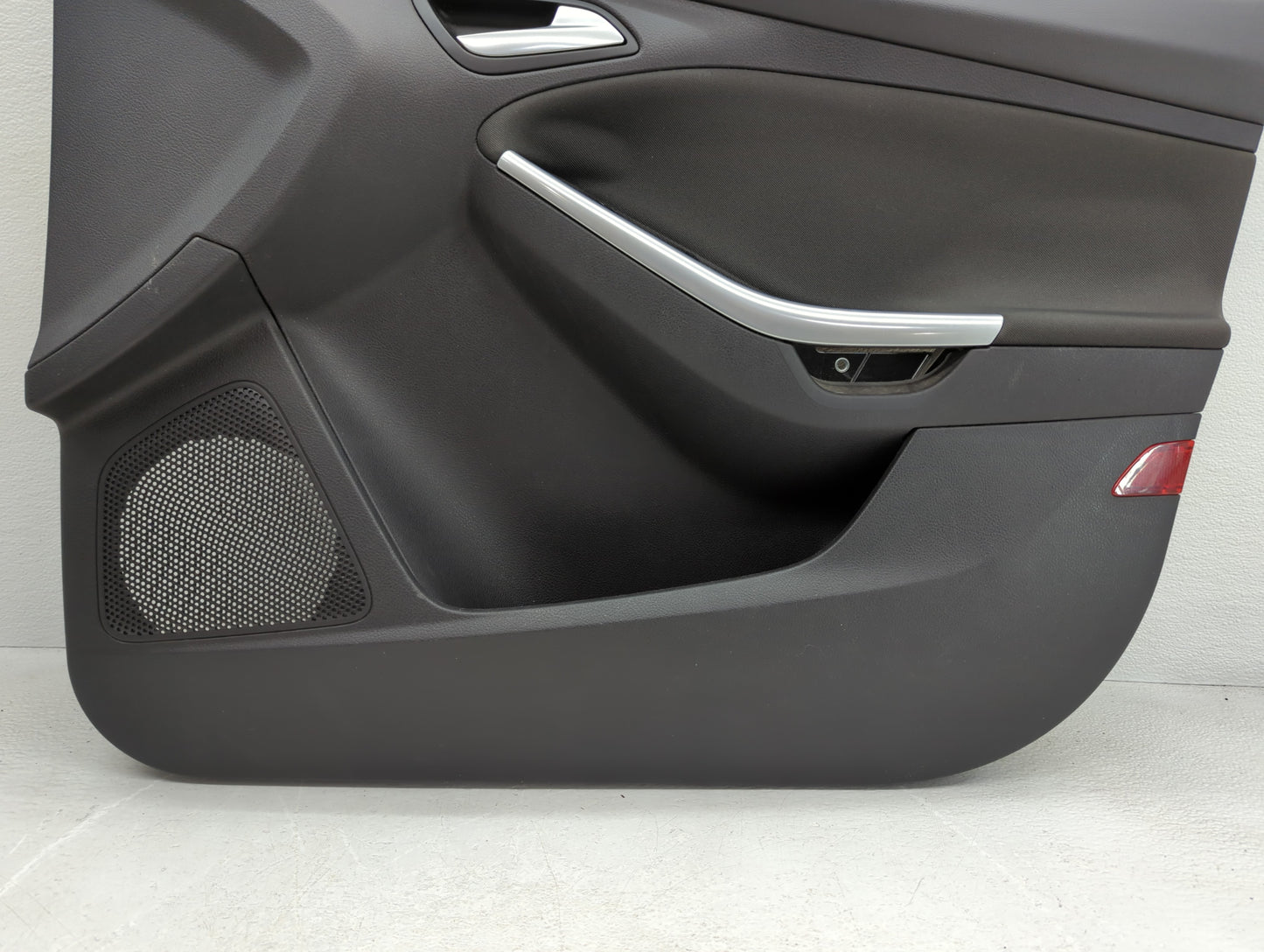 2013 Ford Focus Front Right Passenger Interior Door Panel Trim - Oemusedautoparts1.com