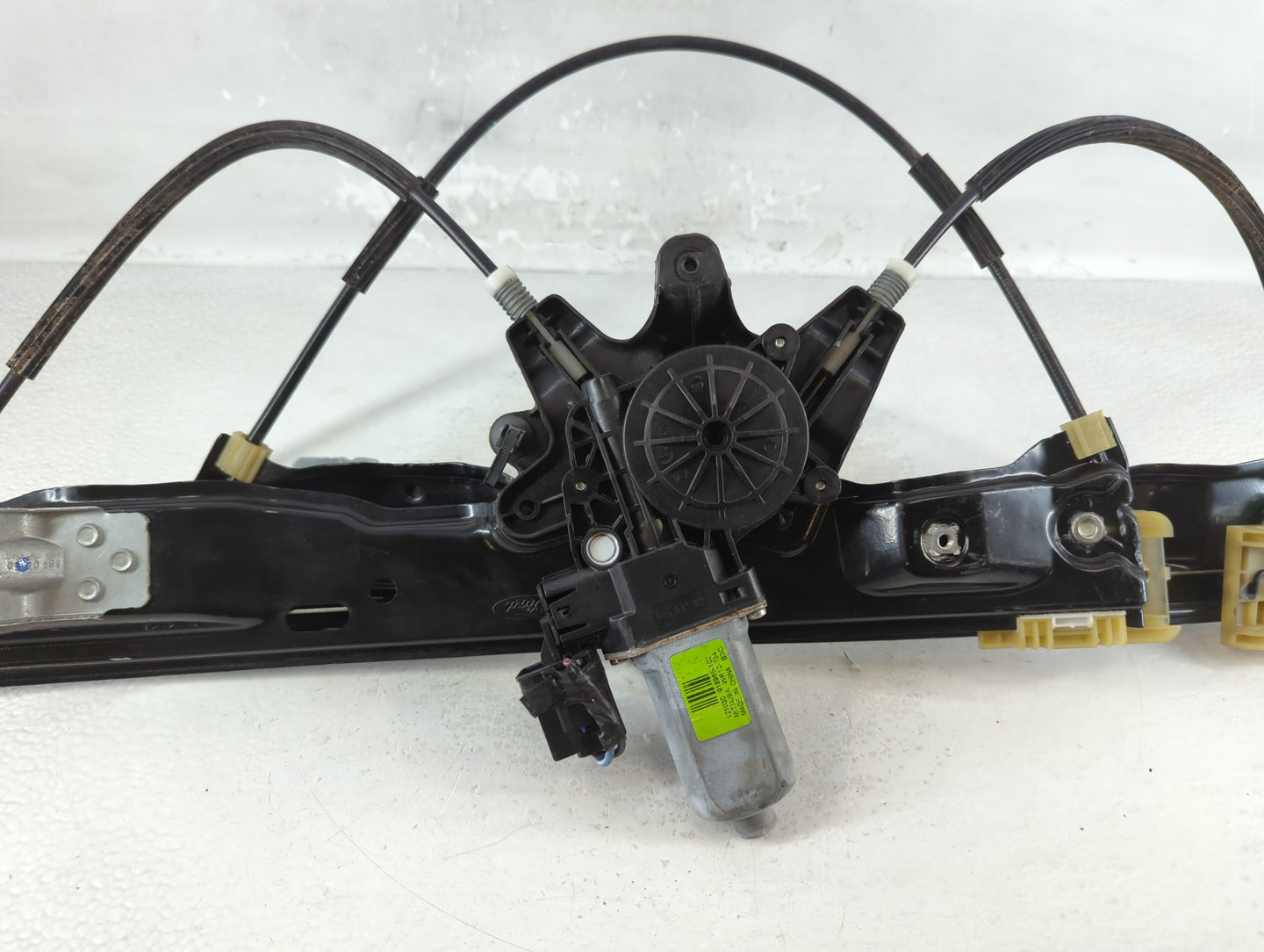 2012-2018 Ford Focus Driver Left Front Window Regulator 911148 - Oemusedautoparts1.com