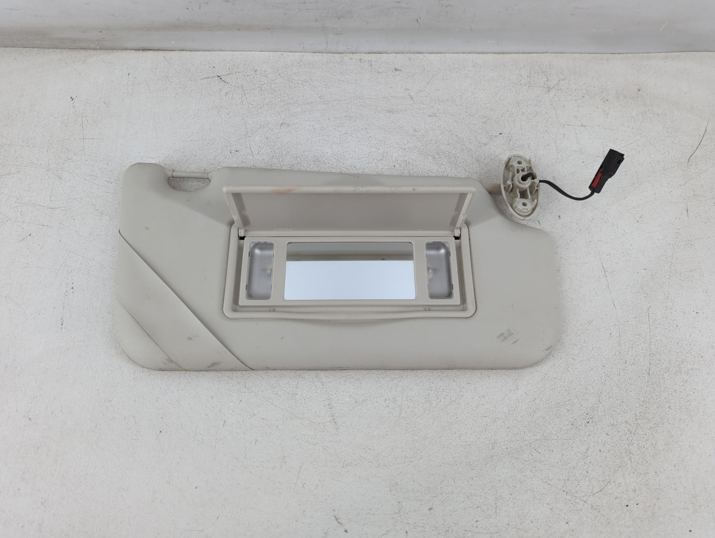 2013-2018 Ford Focus Sun Visor Shade Replacement Passenger Right Mirror Fits Fits 2013 2014 2015 2016 2017 2018 OEM Used Aut