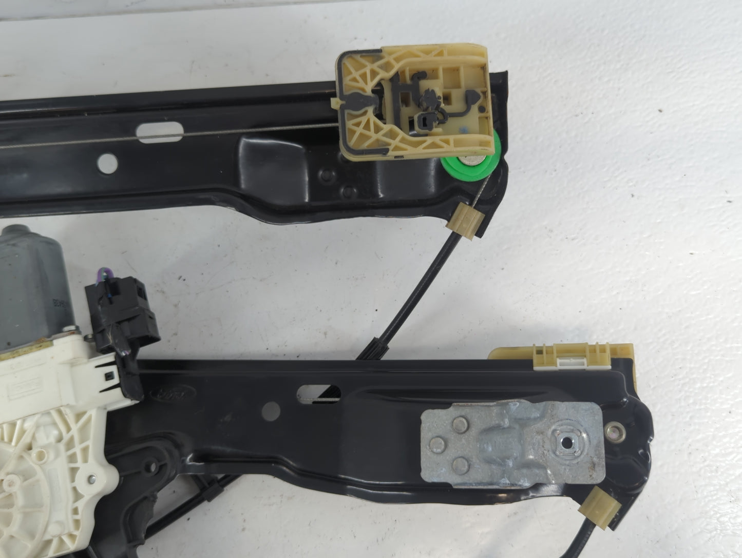 2012-2018 Ford Focus Driver Left Front Window Regulator 915405 - Oemusedautoparts1.com