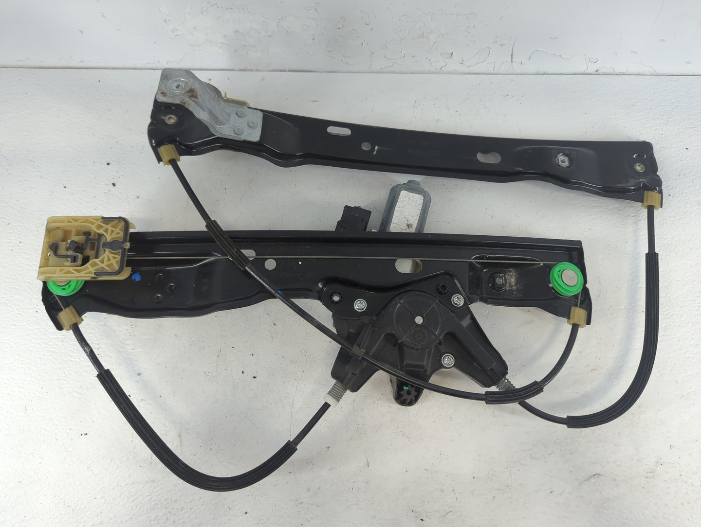 2012-2018 Ford Focus Driver Left Front Window Regulator 915405 - Oemusedautoparts1.com