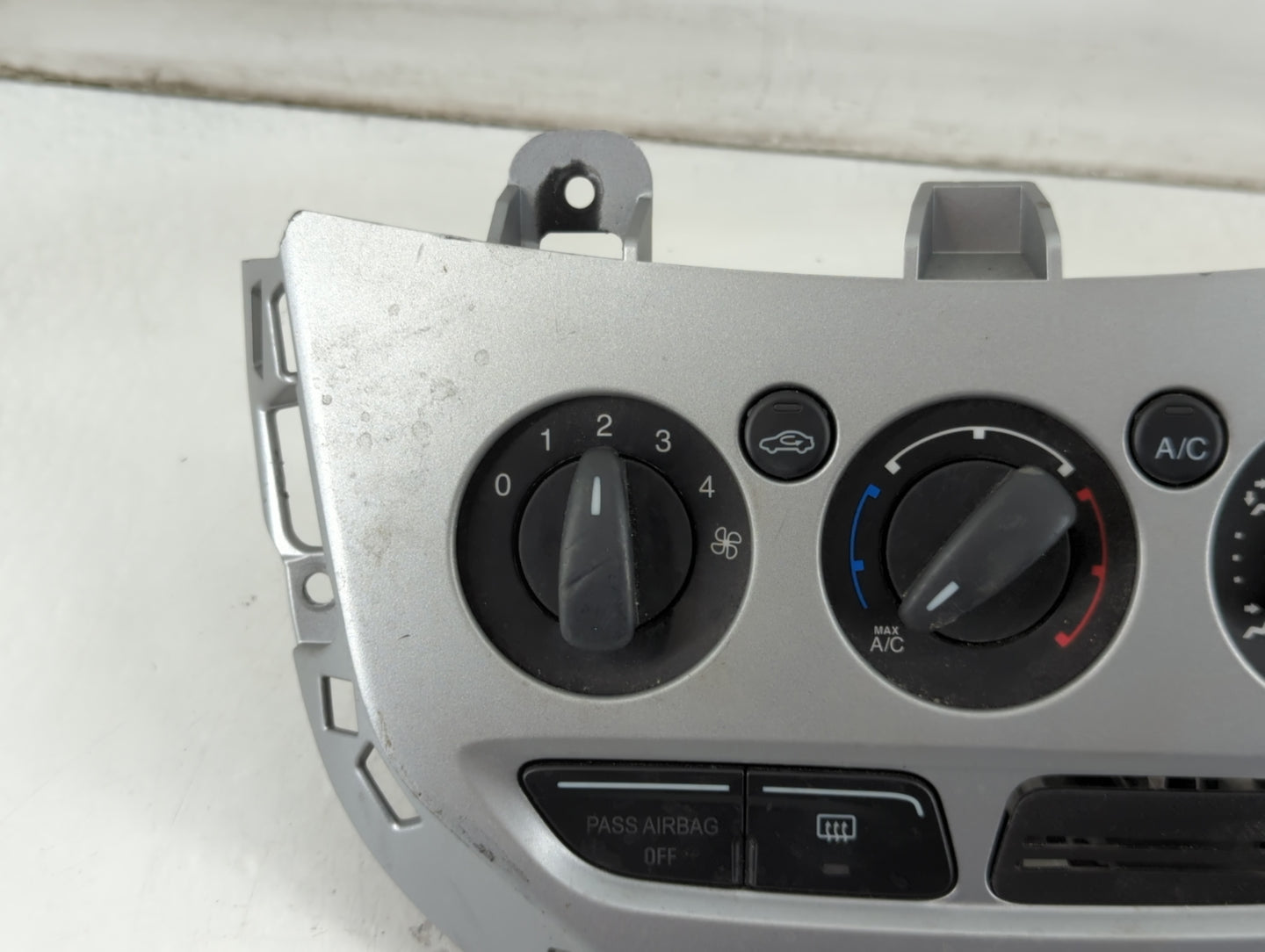 2013-2014 Ford Focus Climate Control Module Temperature AC/Heater Replacement P/N:CM5T-19980-AE Fits Fits 2013 2014 OEM Used