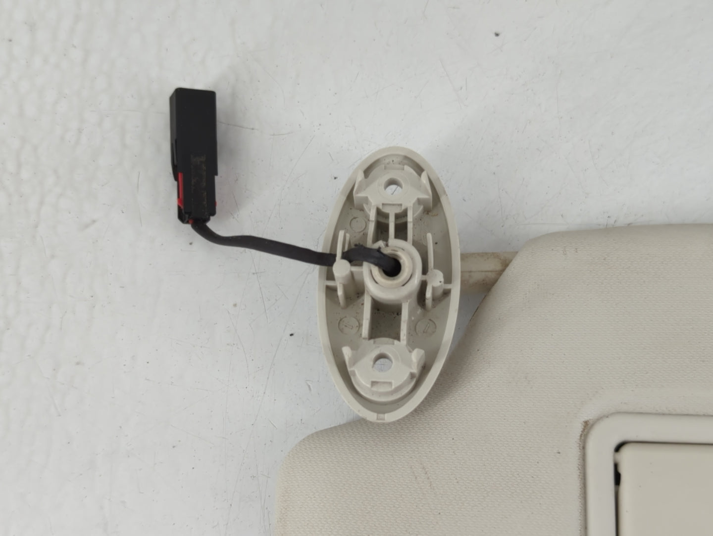 2013-2018 Ford Focus Sun Visor Shade Replacement Passenger Right Mirror Fits Fits 2013 2014 2015 2016 2017 2018 OEM Used Aut