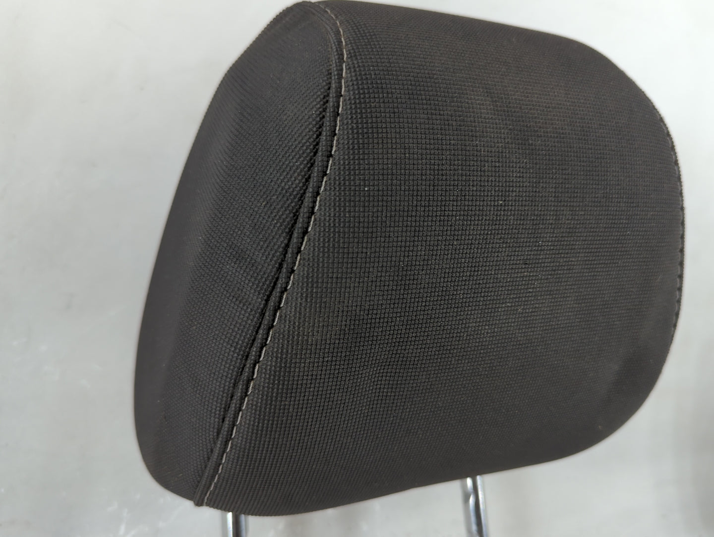 2013-2014 Ford Focus Headrest Head Rest Rear Seat Fits Fits 2013 2014 OEM Used Auto Parts - Oemusedautoparts1.com