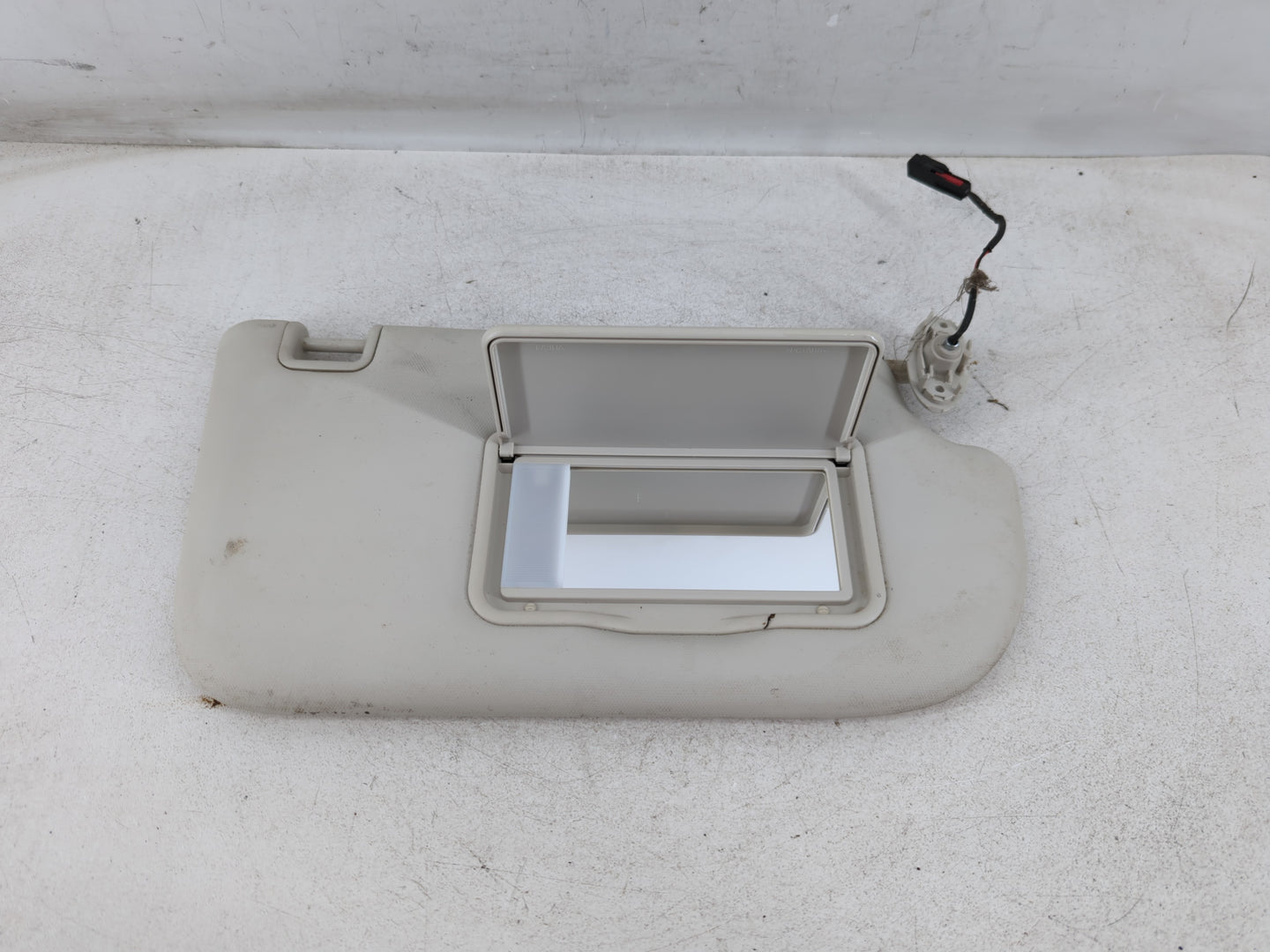 2012-2013 Ford Focus Sun Visor Shade Replacement Passenger Right Mirror Fits Fits 2012 2013 OEM Used Auto Parts - Oemusedaut