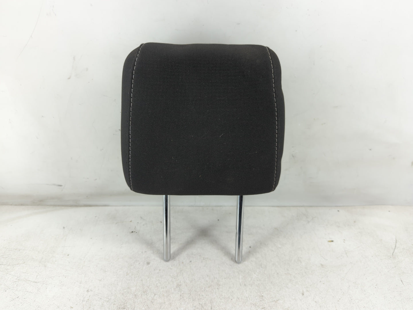 2013-2014 Ford Focus Headrest Head Rest Rear Seat Fits Fits 2013 2014 OEM Used Auto Parts - Oemusedautoparts1.com