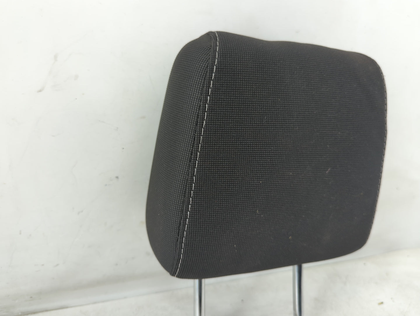 2013-2014 Ford Focus Headrest Head Rest Rear Seat Fits Fits 2013 2014 OEM Used Auto Parts - Oemusedautoparts1.com