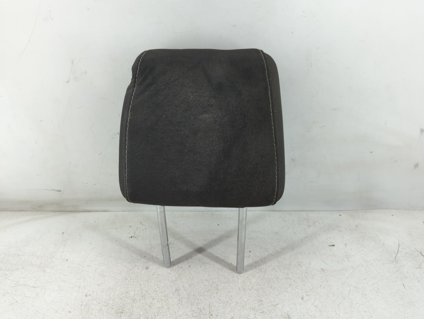 2013-2014 Ford Focus Headrest Head Rest Rear Seat Fits Fits 2013 2014 OEM Used Auto Parts - Oemusedautoparts1.com