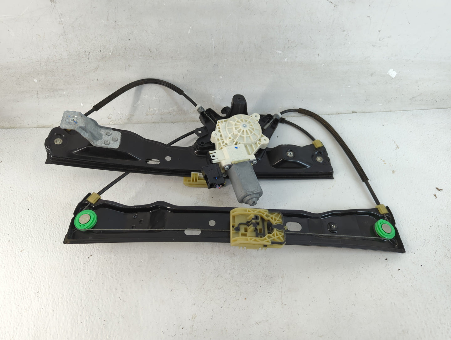 2012-2018 Ford Focus Driver Left Front Window Regulator - Oemusedautoparts1.com
