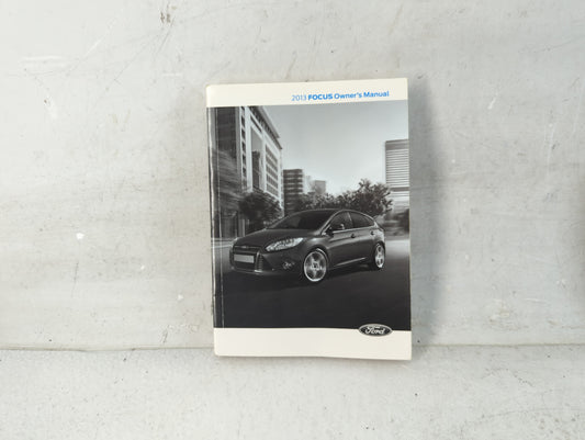 2013 Ford Focus Owners Manual Book Guide P/N:DM5J 19A321 AA OEM Used Auto Parts