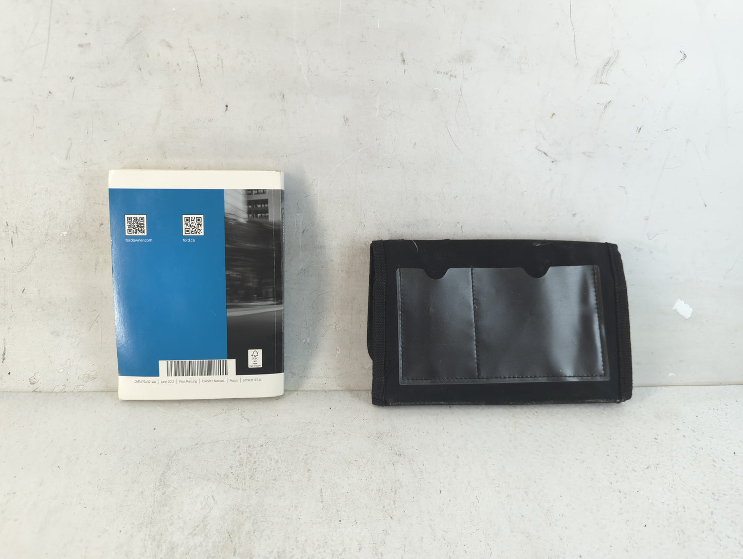 2013 Ford Focus Owners Manual Book Guide P/N:DM5J 19A321 AA OEM Used Auto Parts - Oemusedautoparts1.com