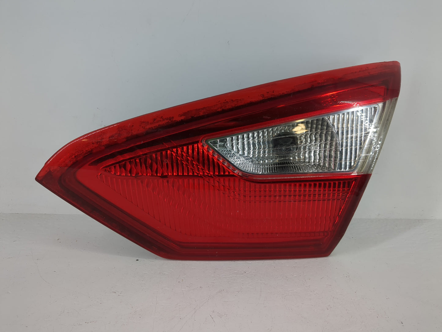 2012-2014 Ford Focus Driver Left Side Deck Lid Mounted Tail Light 993870 - Oemusedautoparts1.com