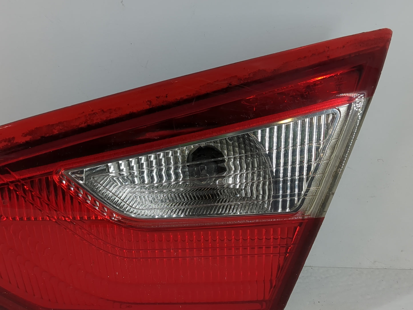 2012-2014 Ford Focus Driver Left Side Deck Lid Mounted Tail Light 993870 - Oemusedautoparts1.com