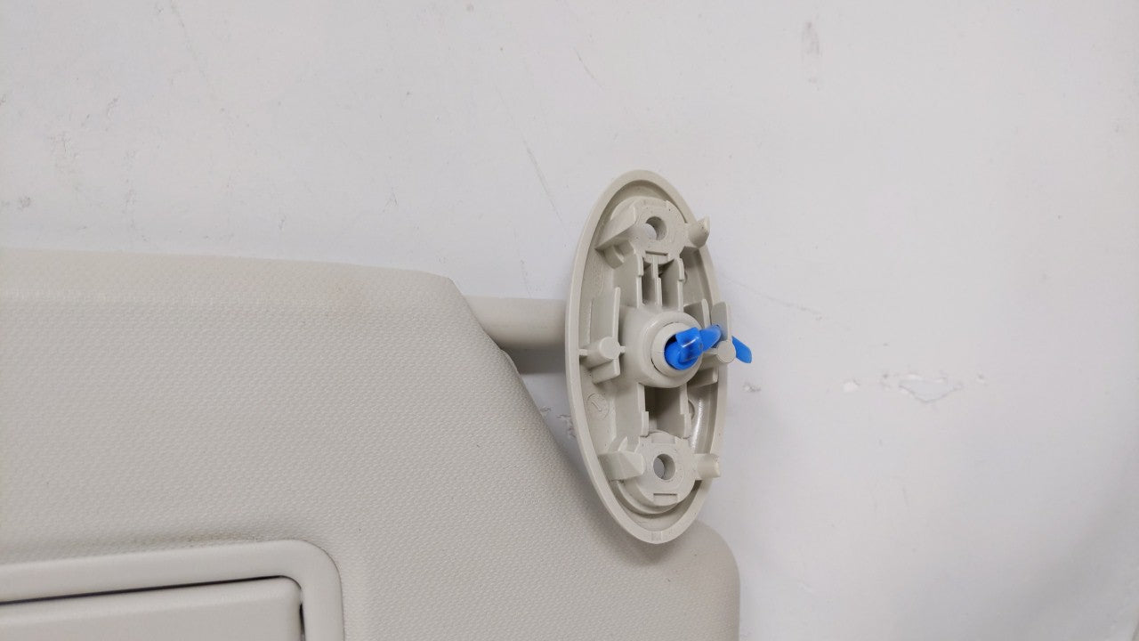 2013 Ford Focus Sun Visor Shade Replacement Passenger Right Mirror Fits Fits 2012 OEM Used Auto Parts - Oemusedautoparts1.co