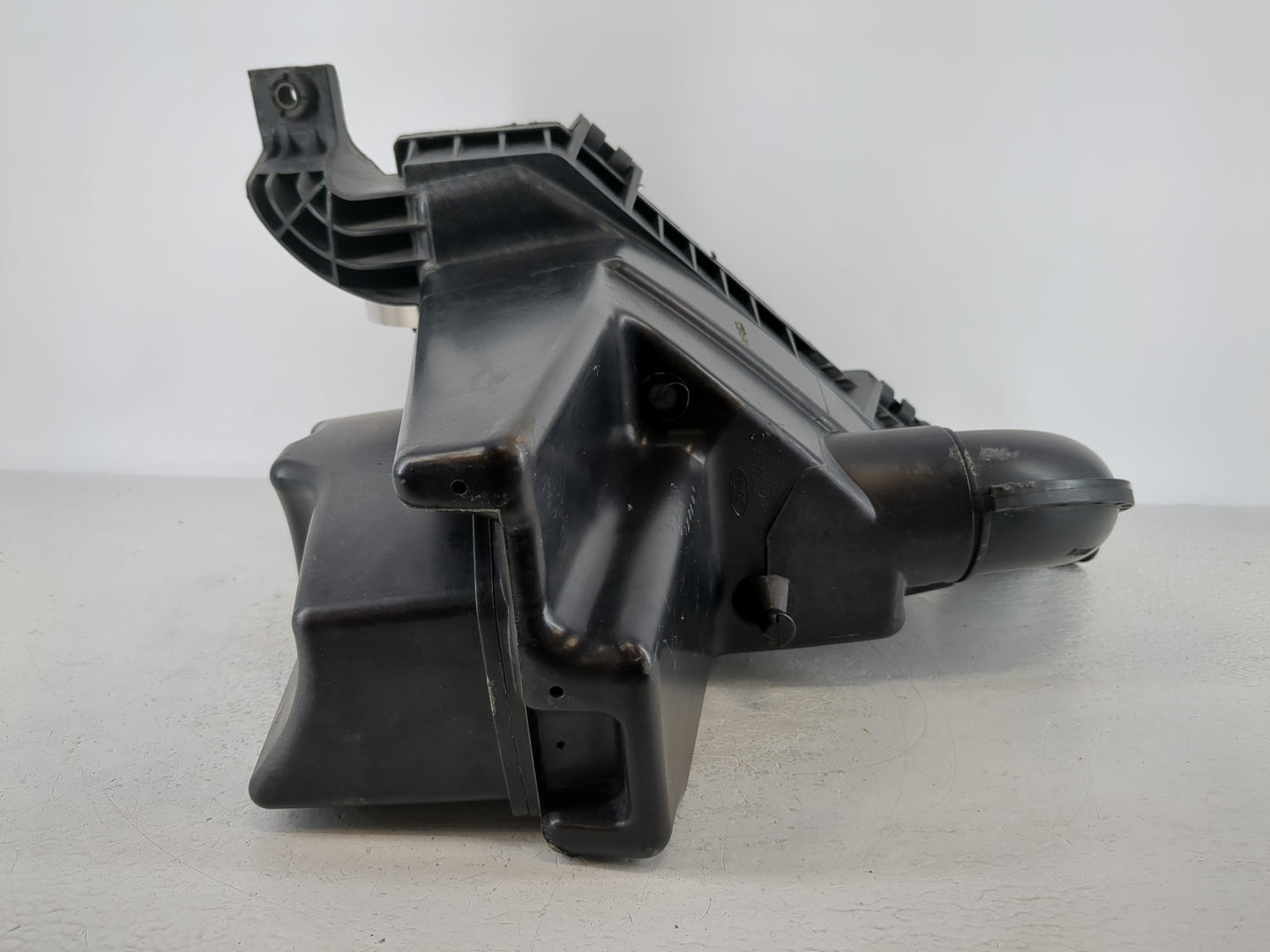 2013 Ford Ford E250 Van Air Cleaner Intake-duct Hose Tube Black - Oemusedautoparts1.com
