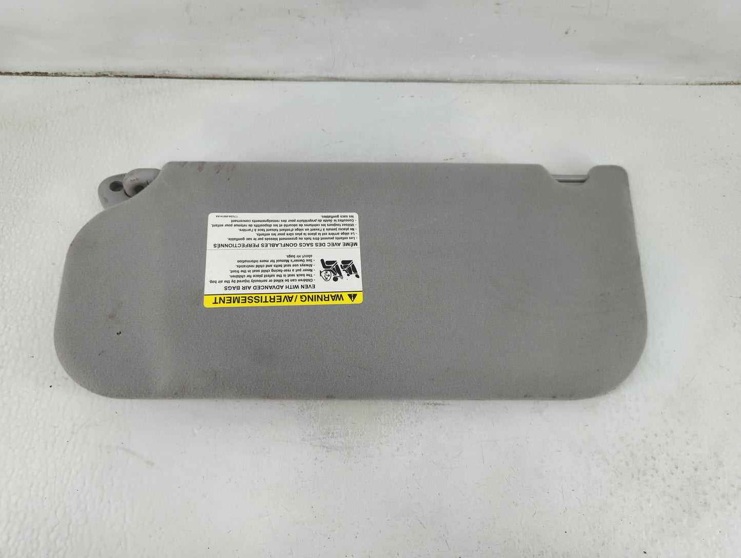 2013 Ford Ford E250 Van Sun Visor Shade Replacement Passenger Right Mirror Fits OEM Used Auto Parts - Oemusedautoparts1.com