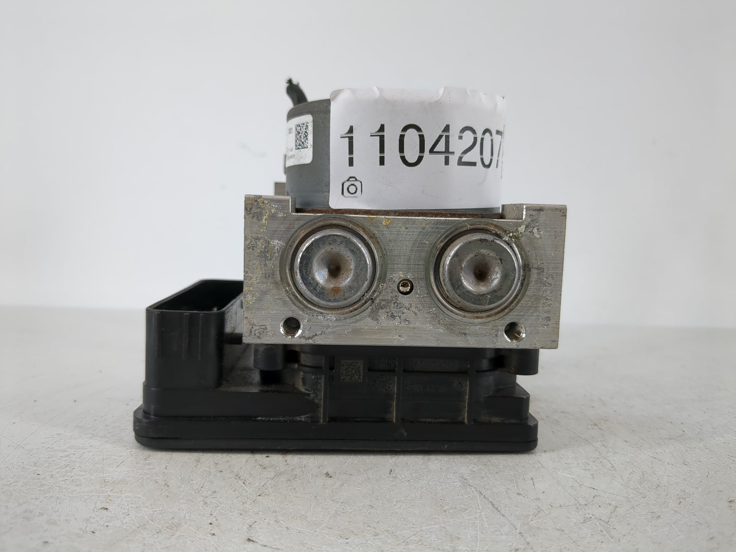 2013 Ford Fusion ABS Pump Control Module Replacement P/N:DG9C-2C405-FB Fits OEM Used Auto Parts - Oemusedautoparts1.com