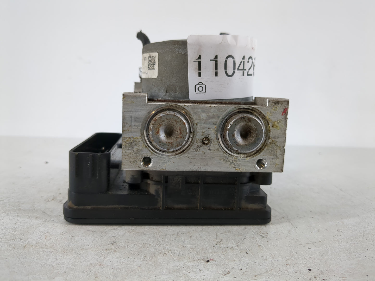 2013 Ford Fusion ABS Pump Control Module Replacement P/N:DG9C-2C405-FB Fits OEM Used Auto Parts - Oemusedautoparts1.com