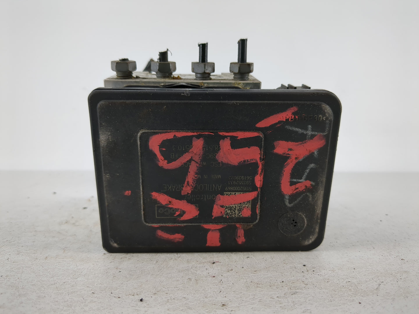 2013 Ford Fusion ABS Pump Control Module Replacement P/N:DG9C-2C405-FB Fits OEM Used Auto Parts - Oemusedautoparts1.com