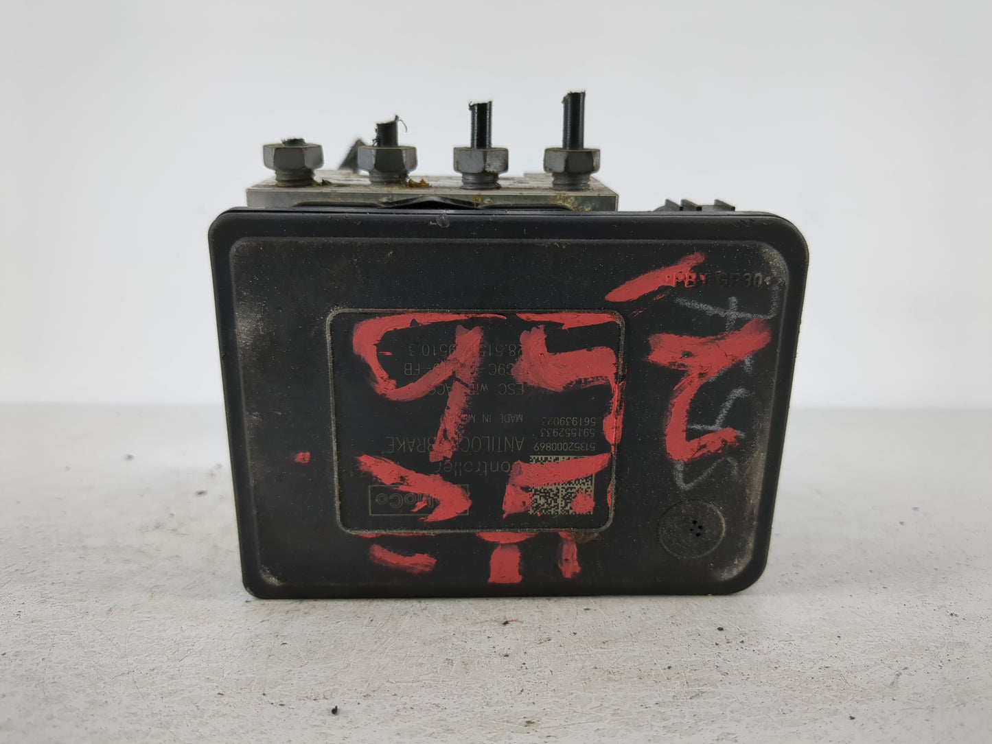 2013 Ford Fusion ABS Pump Control Module Replacement P/N:DG9C-2C405-FB Fits OEM Used Auto Parts - Oemusedautoparts1.com