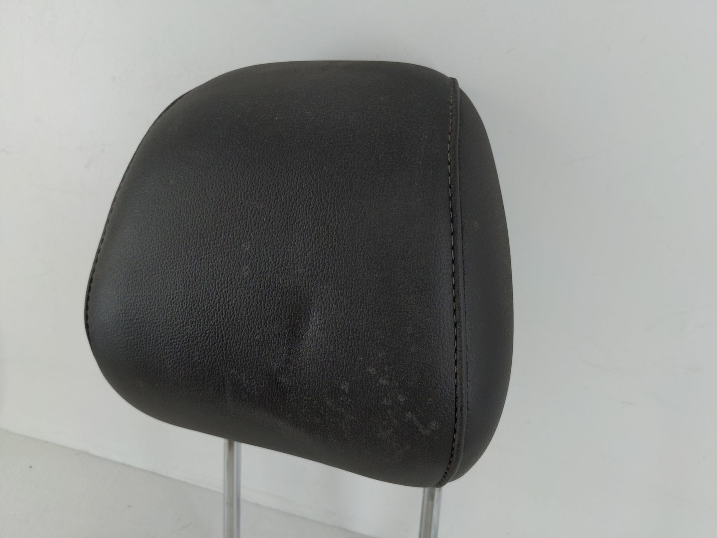 2013-2015 Ford Fusion Headrest Head Rest Front Driver Passenger Seat Fits Fits 2013 2014 2015 OEM Used Auto Parts - Oemuseda
