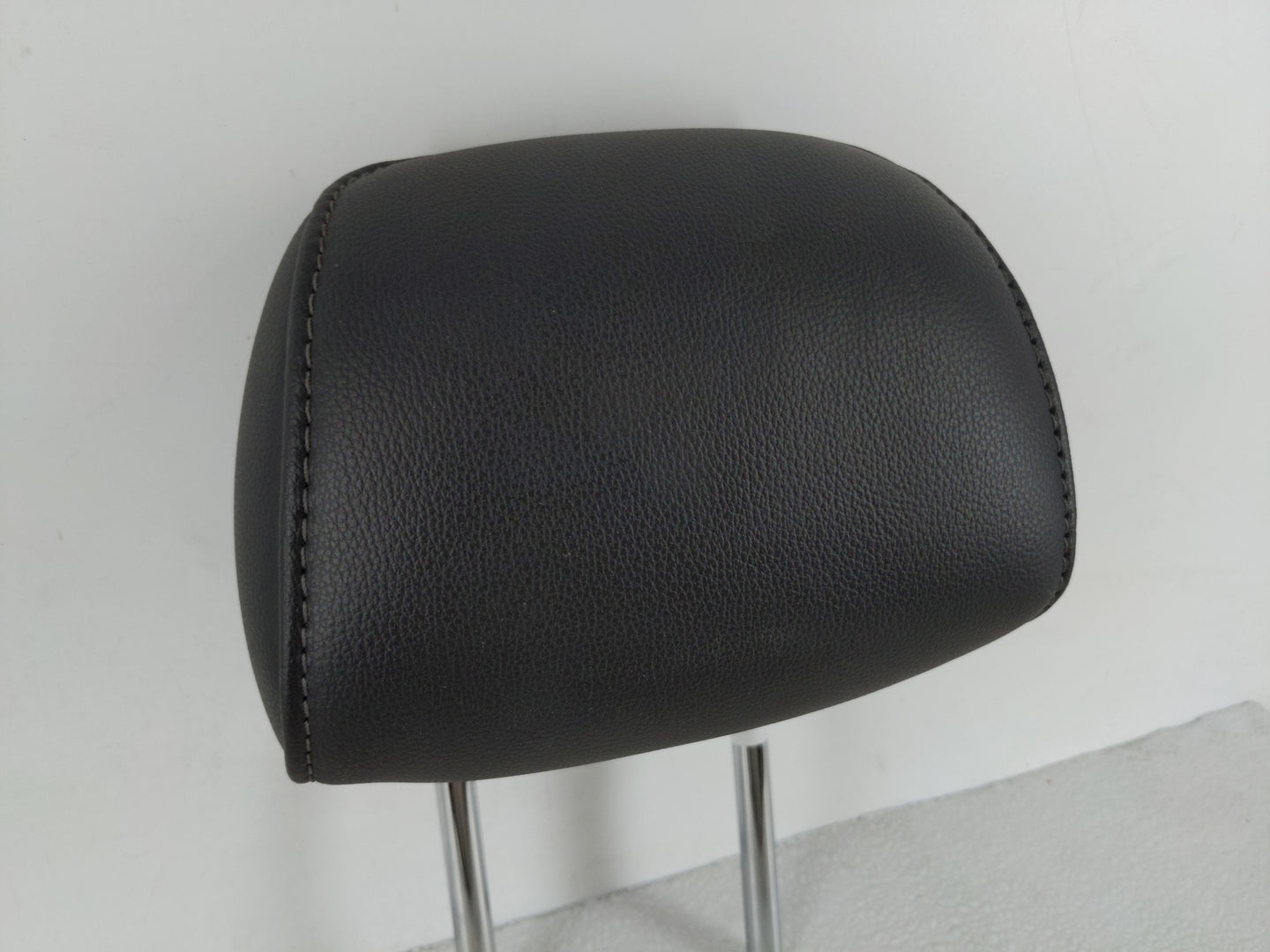 2013-2015 Ford Fusion Headrest Head Rest Rear Seat Fits Fits 2013 2014 2015 OEM Used Auto Parts - Oemusedautoparts1.com