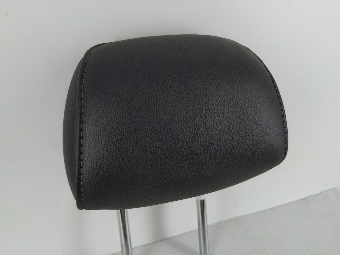 2013-2015 Ford Fusion Headrest Head Rest Rear Seat Fits Fits 2013 2014 2015 OEM Used Auto Parts - Oemusedautoparts1.com