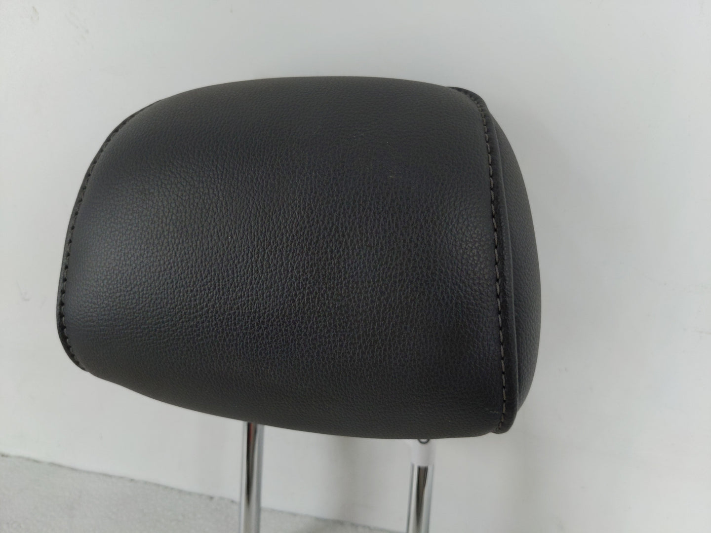 2013-2015 Ford Fusion Headrest Head Rest Rear Seat Fits Fits 2013 2014 2015 OEM Used Auto Parts - Oemusedautoparts1.com