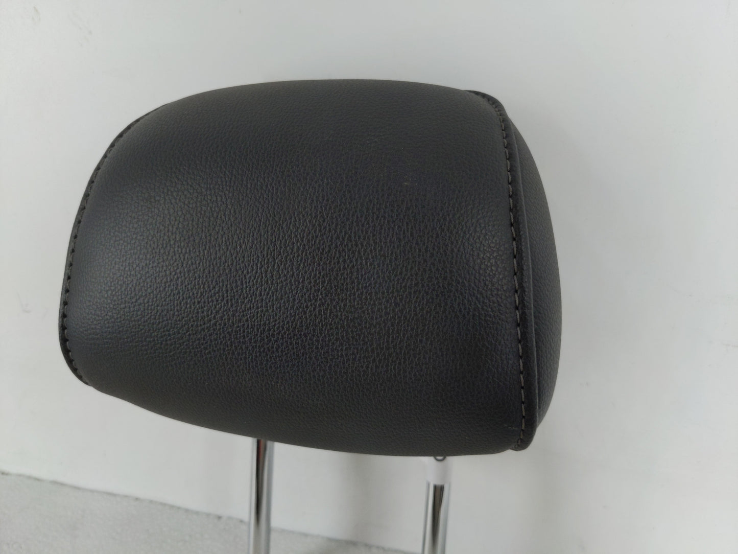 2013-2015 Ford Fusion Headrest Head Rest Rear Seat Fits Fits 2013 2014 2015 OEM Used Auto Parts - Oemusedautoparts1.com
