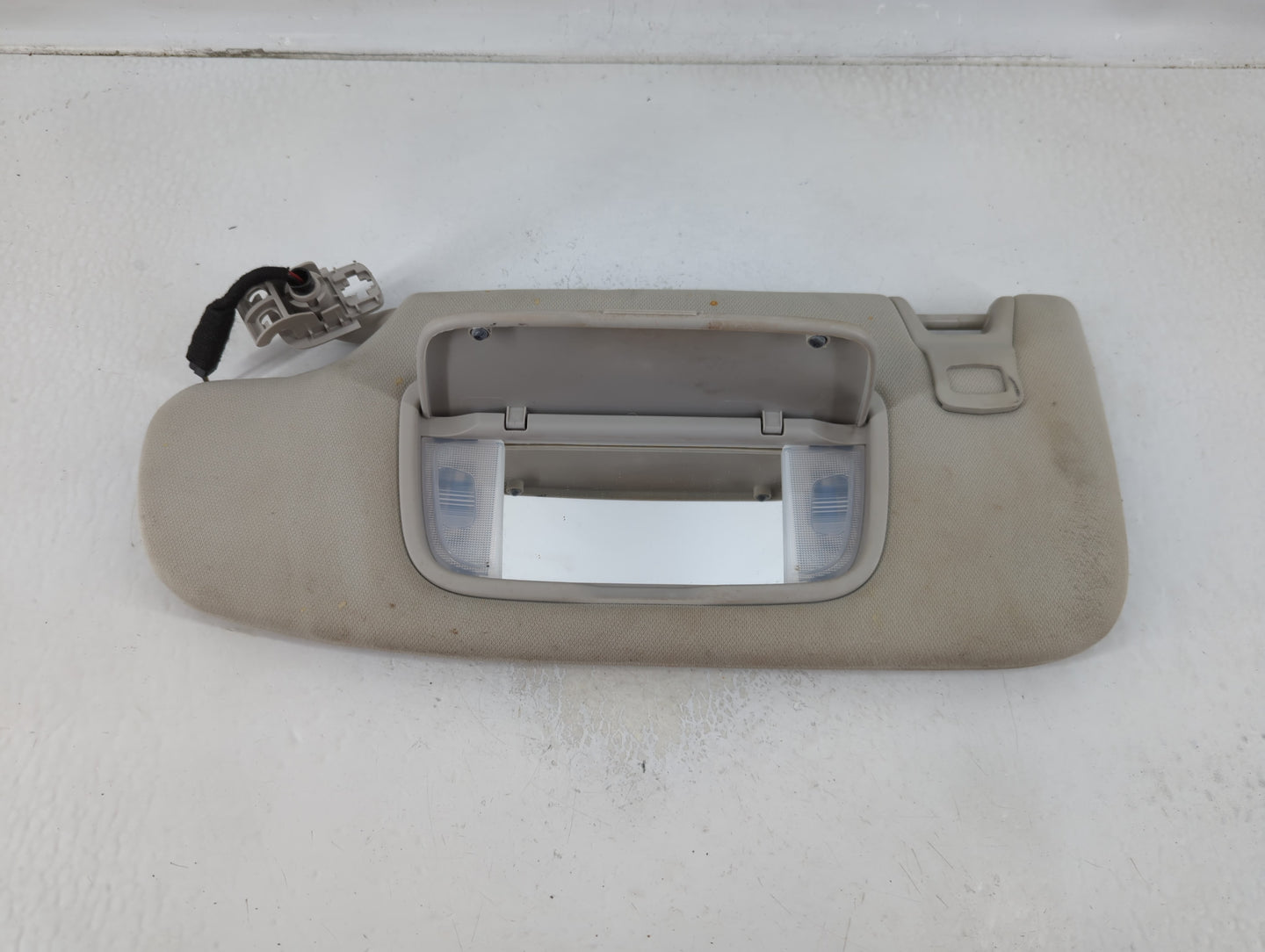 2013-2014 Ford Fusion Sun Visor Shade Replacement Driver Left Mirror Fits Fits 2013 2014 OEM Used Auto Parts - Oemusedautopa