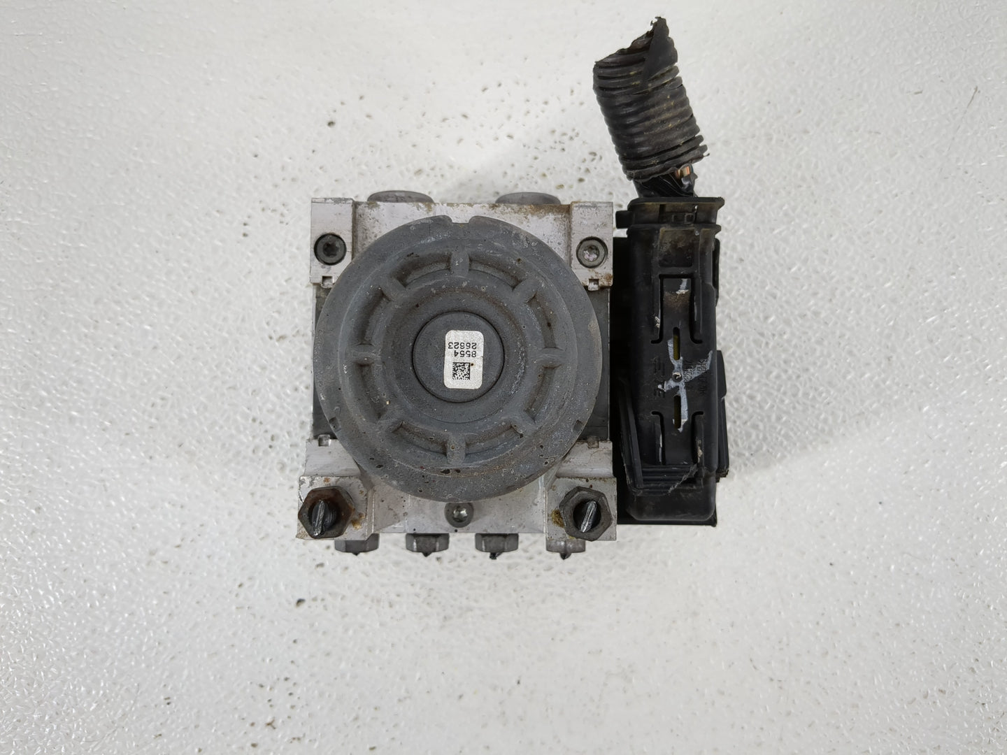 2013 Ford Fusion ABS Pump Control Module Replacement P/N:DG9C-2C405-AH Fits OEM Used Auto Parts - Oemusedautoparts1.com