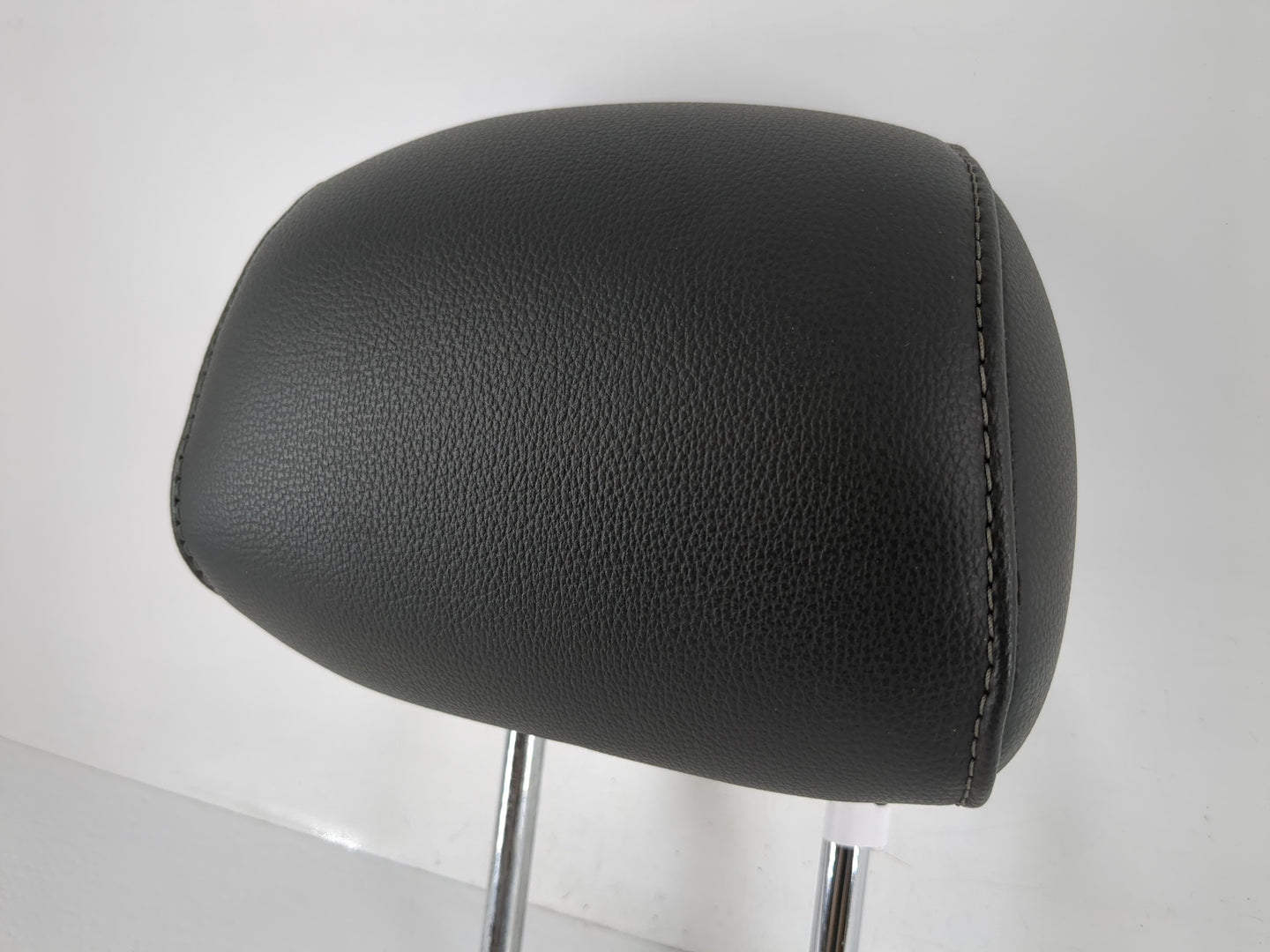 2013-2015 Ford Fusion Headrest Head Rest Rear Seat Fits Fits 2013 2014 2015 OEM Used Auto Parts - Oemusedautoparts1.com