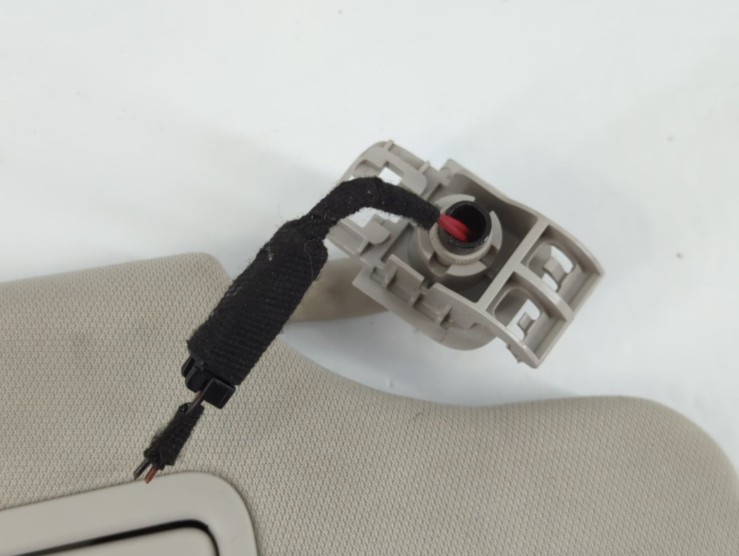 2013-2014 Ford Fusion Sun Visor Shade Replacement Passenger Right Mirror Fits Fits 2013 2014 OEM Used Auto Parts - Oemusedau