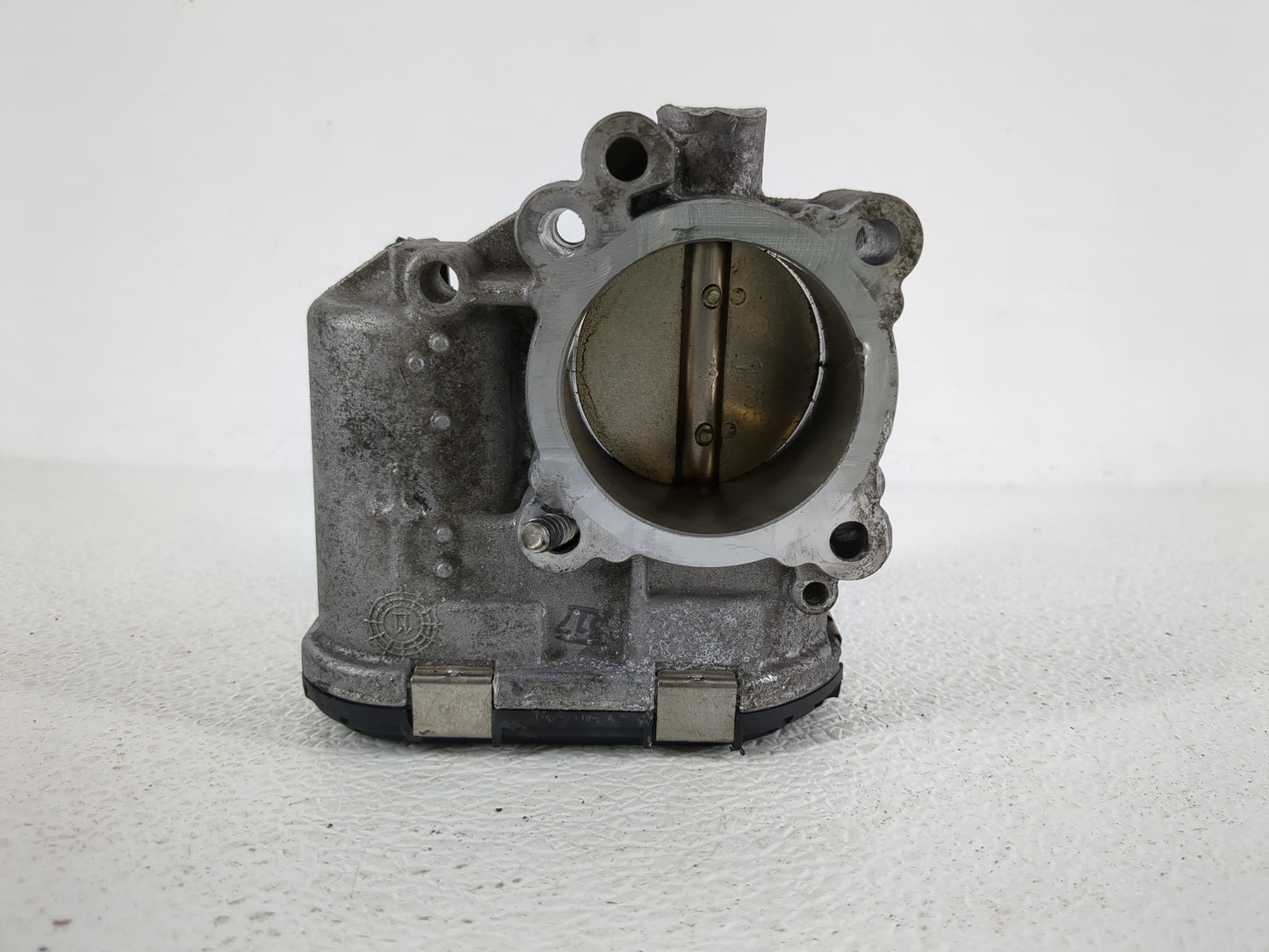 2013-2014 Ford Fusion Throttle Body P/N:7S7G-9F991-CA Fits Fits 2013 2014 2015 2016 2017 2018 2019 OEM Used Auto Parts - Oem