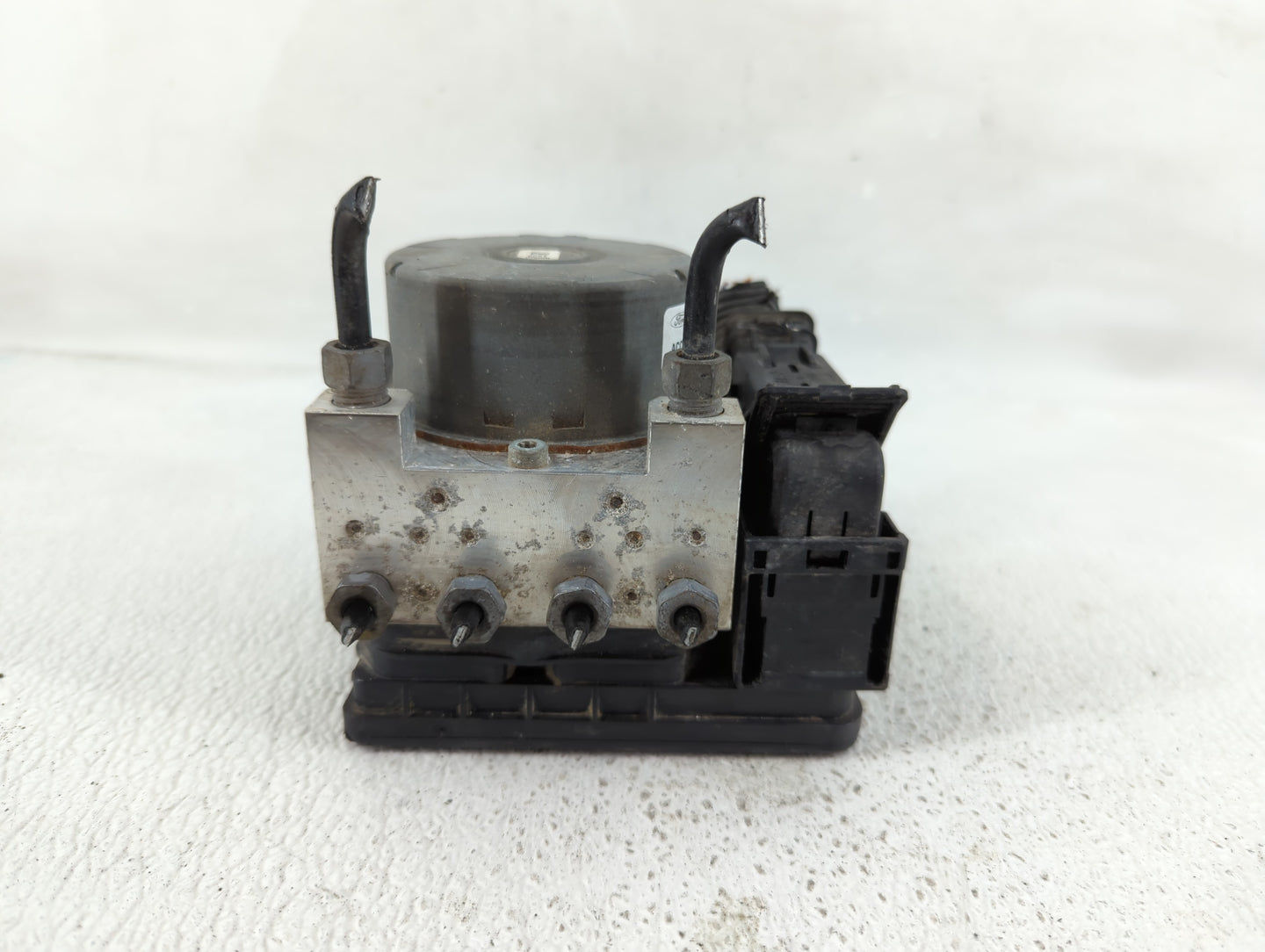 2013 Ford Fusion ABS Pump Control Module Replacement P/N:EG9C-2C405-AF Fits OEM Used Auto Parts - Oemusedautoparts1.com