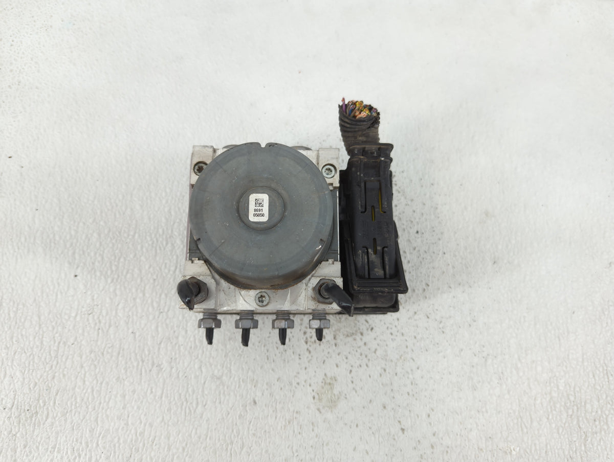 2013 Ford Fusion Anti-Lock Brake ABS Pump Module Actuator OEM P/N:EG9C-2C405-AF Fits OEM Used Auto Parts - Oemusedautoparts1