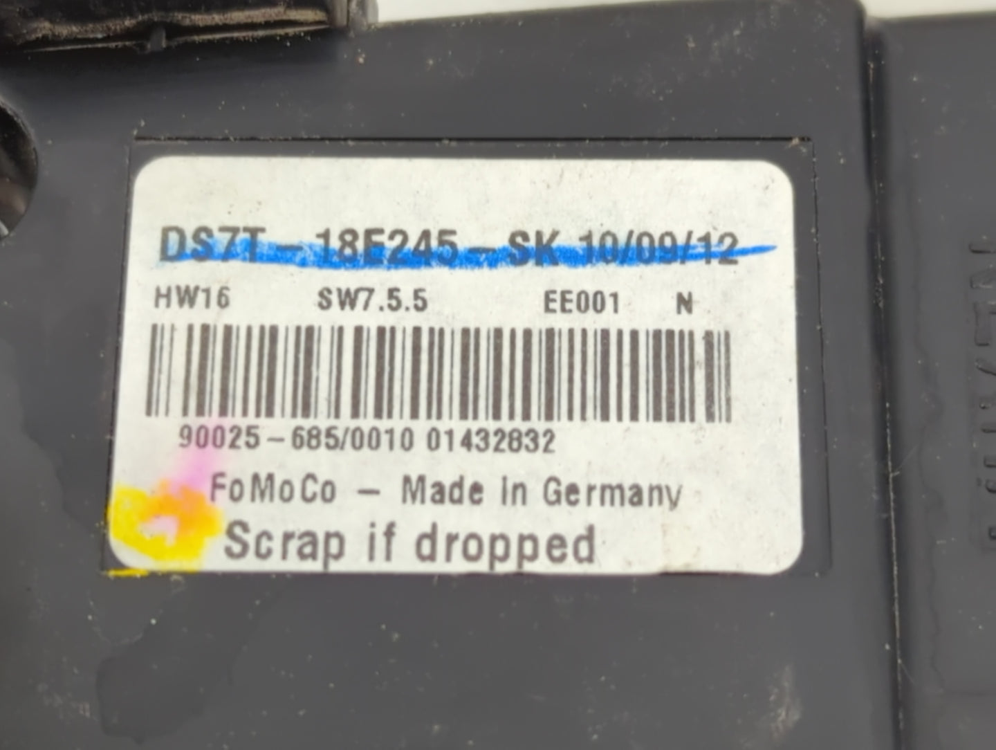 2013 Ford Fusion Radio AM FM Cd Player Receiver Replacement P/N:DS7T-18E245-SK DS7T-18E245-MR, DS7T-18E245-ML Fits OEM Used 