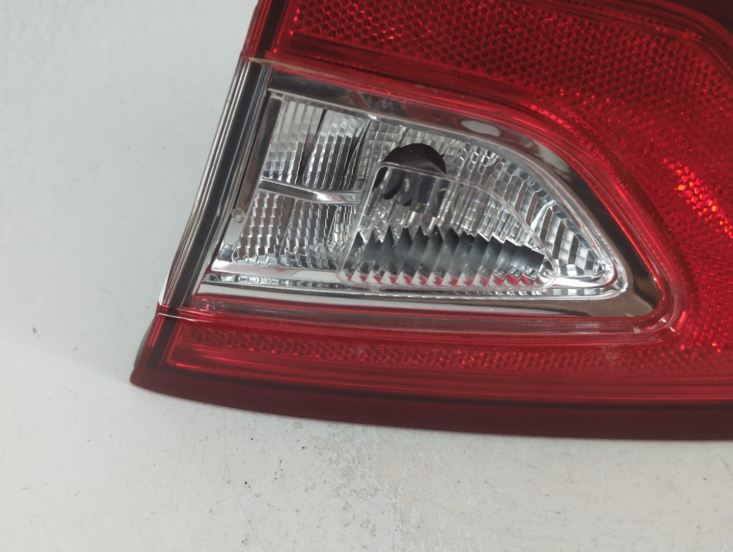 2013-2016 Ford Fusion Tail Light Assembly Passenger Right OEM P/N:DS73-13A602-AD Fits Fits 2013 2014 2015 2016 OEM Used Auto