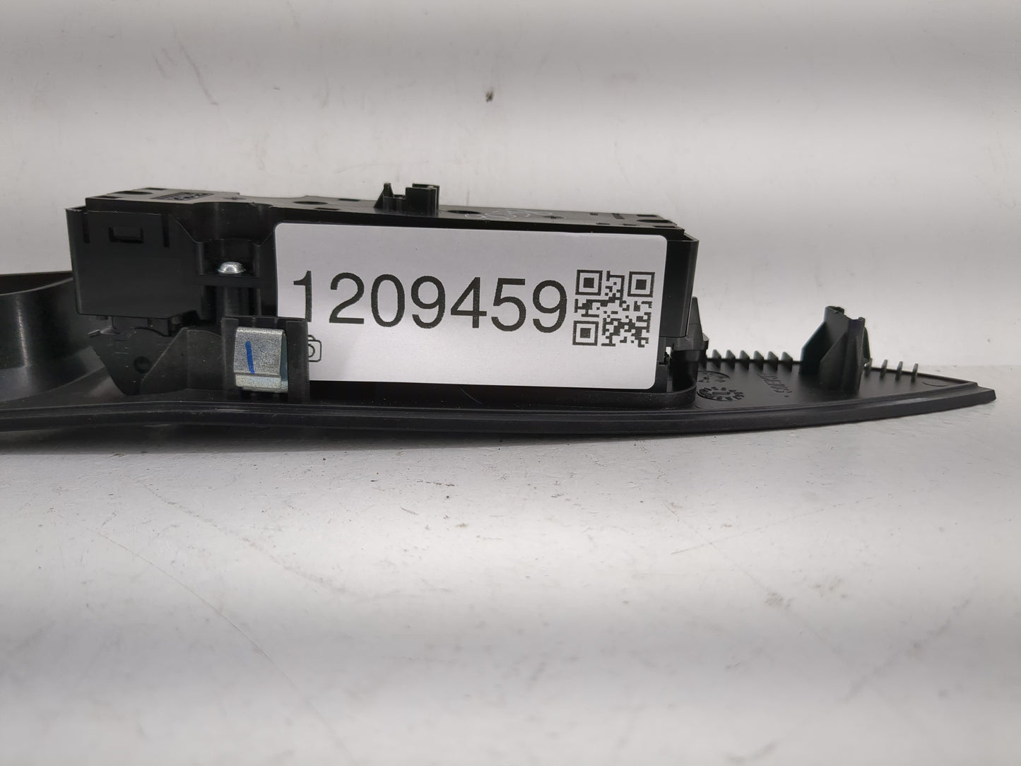2013 Ford Fusion Master Power Window Switch Replacement Driver Side Left Fits OEM Used Auto Parts - Oemusedautoparts1.com
